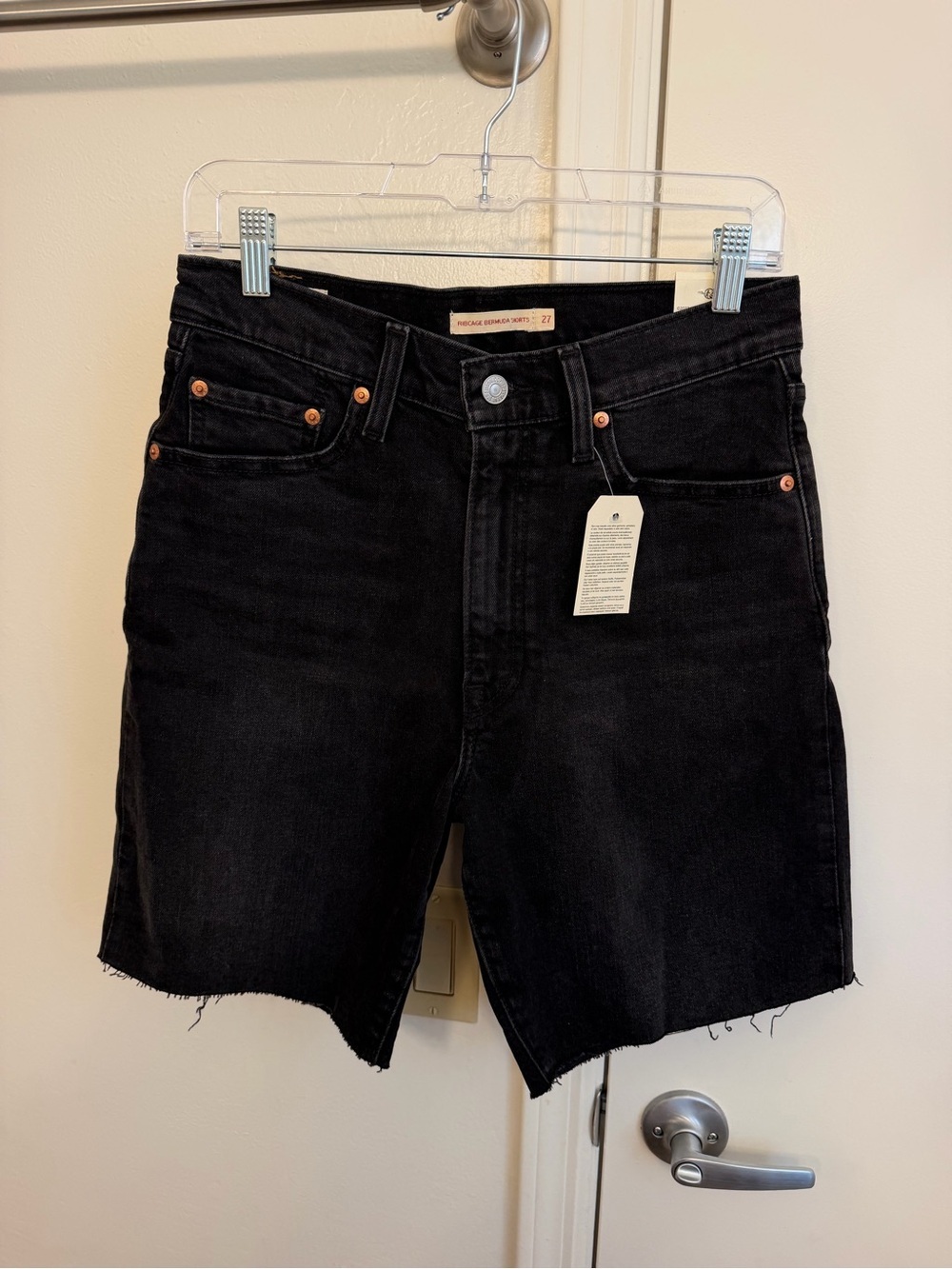 NWT Levi's Black Ribcage Bermuda Denim Shorts Women’s Size 27